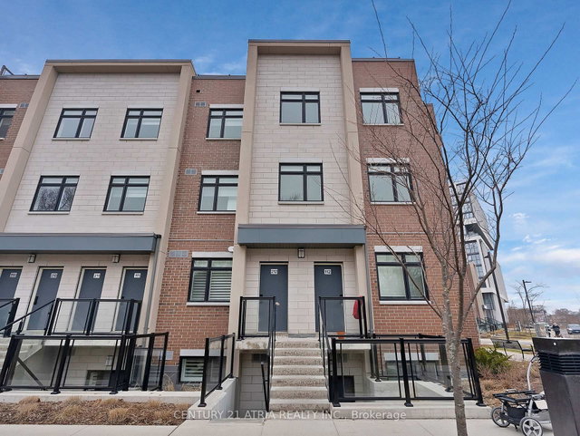 228 - 1062 Douglas Mccurdy Common
