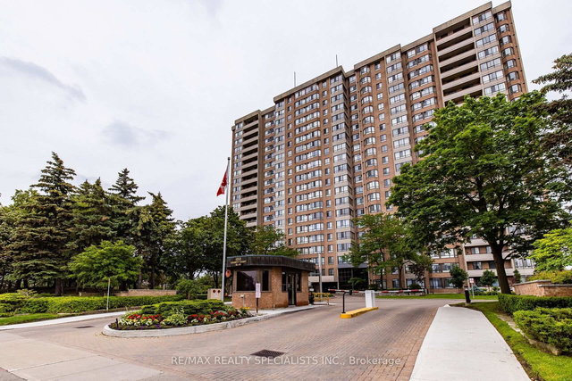 1604 - 100 County Court Boulevard