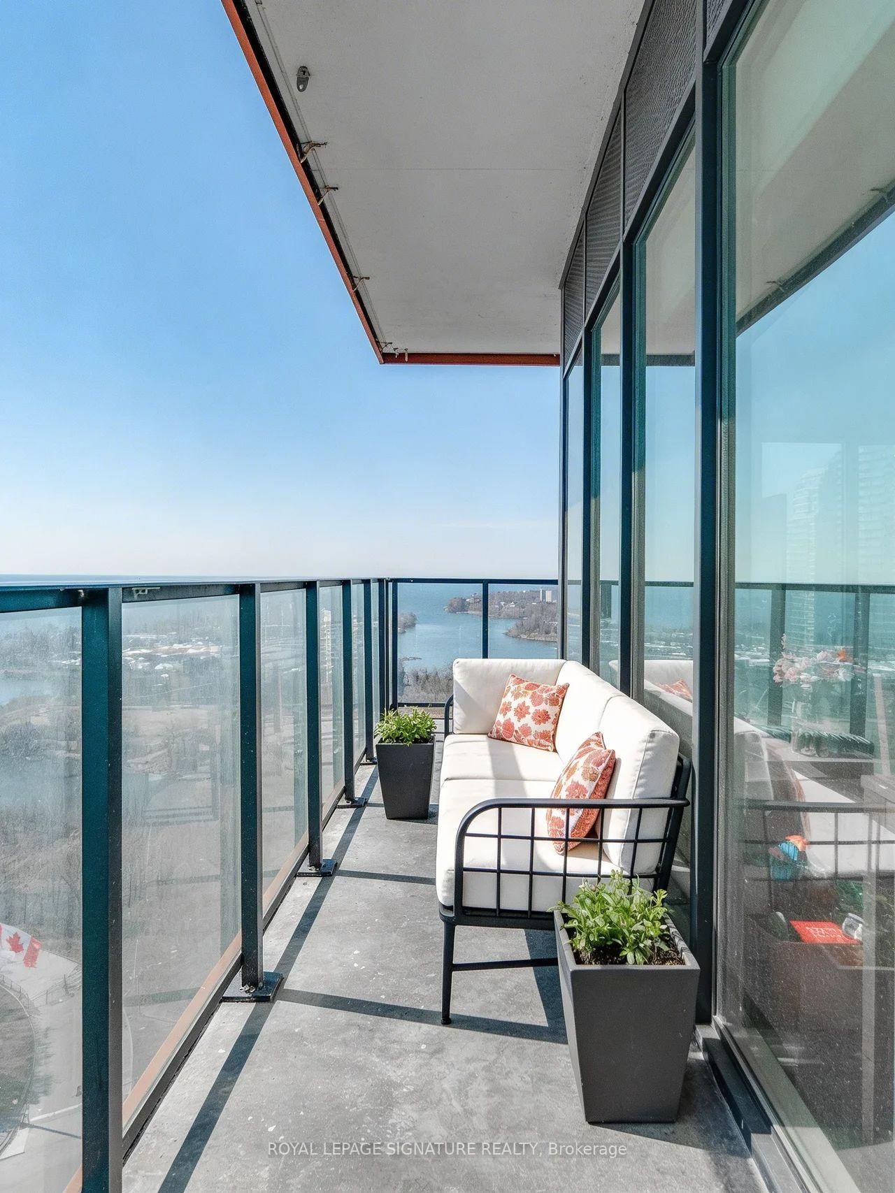 30 Shore Breeze Drive, Unit 2018 - Photo 10