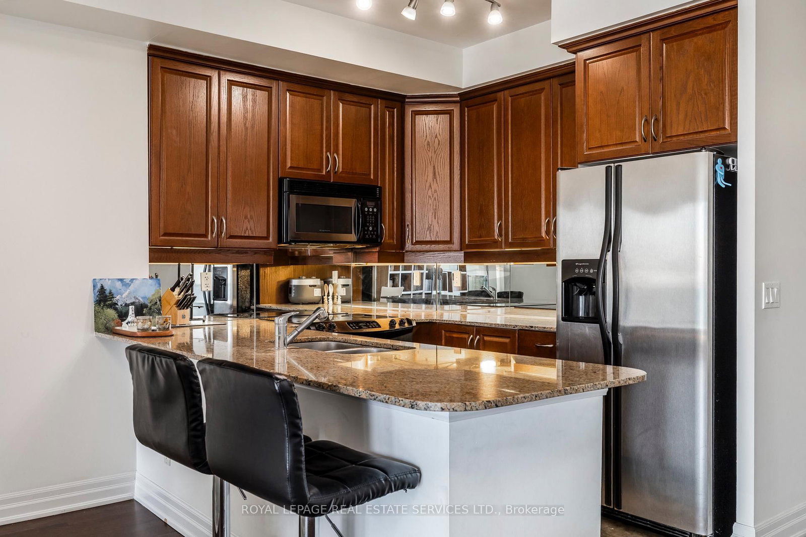 2087 Lake Shore Boulevard W, Unit 1504 - Photo 6