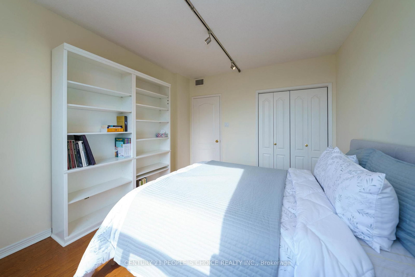 1905 Pilgrims Way, Unit 506 - Photo 20