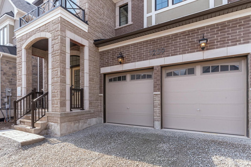 1259 Black Bear Tr, Oakville, L6H 8B2 | Image 3