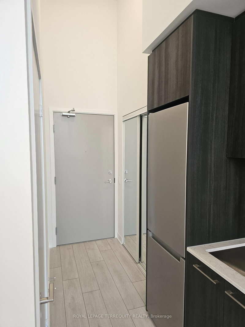 802 - 260 Malta Ave, Brampton, L6Y 6L7 | Image 2