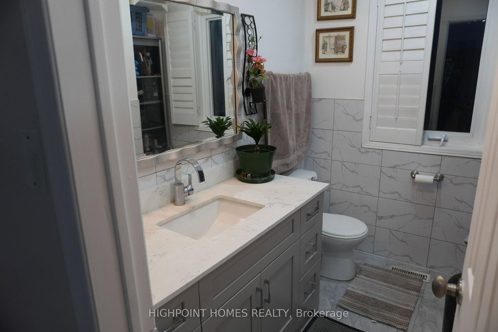 Detached House for sale at 14 Large Court, Brampton, Ontario, L6S 5V2 - Westgate - MLS: W12985642