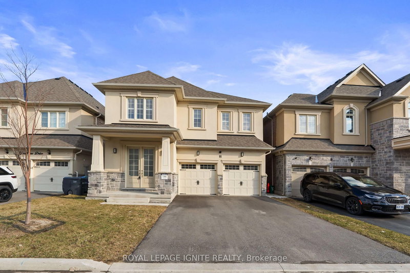 11 Jenwood Cres, Brampton, L6R 4C6 | Image 2