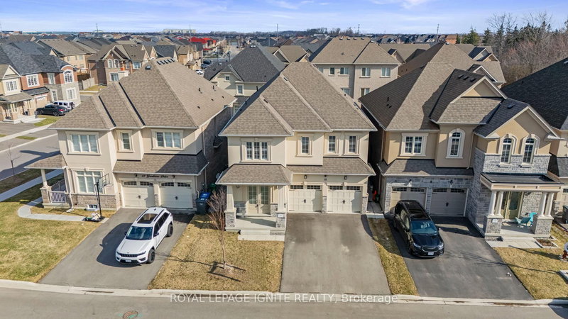 11 Jenwood Cres, Brampton, L6R 4C6 | Image 3