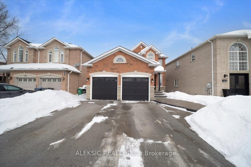 33 Hillpath Cres, Brampton, Ontario