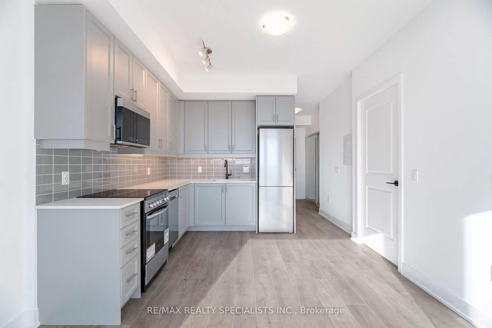 2343 Khalsa Gate, Unit 403 - Photo 10