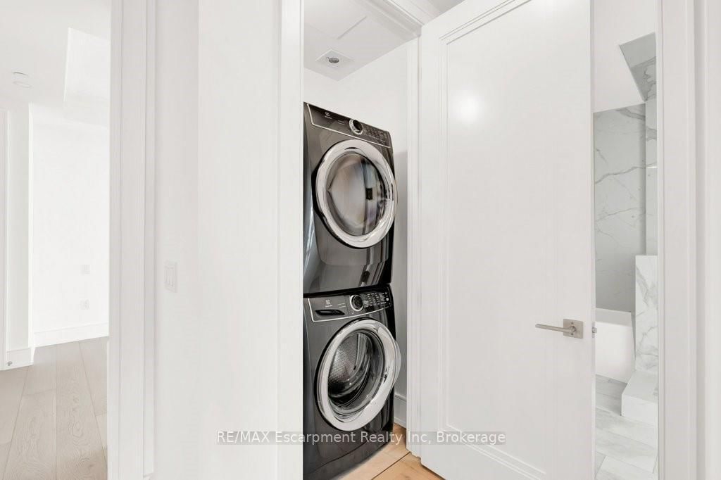 2060 Lakeshore Road, Unit 2003 - Photo 24