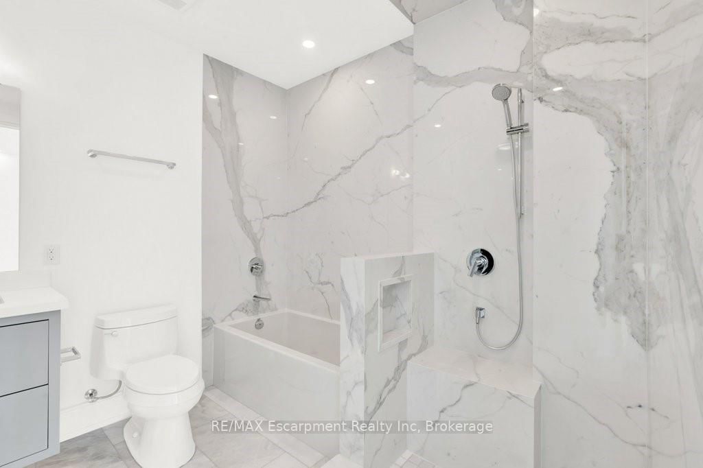 2060 Lakeshore Road, Unit 2003 - Photo 28