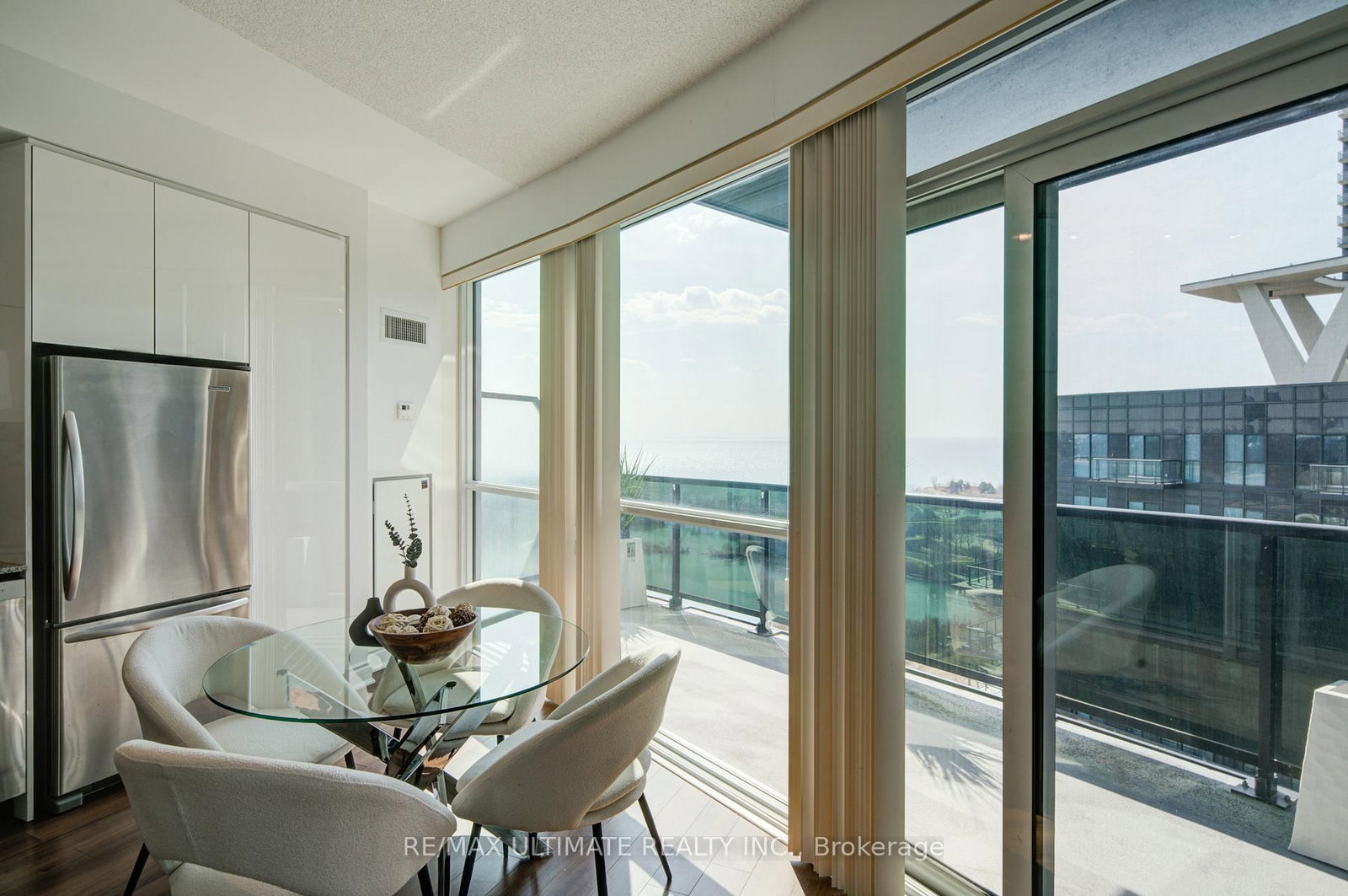 80 Marine Parade Drive N, Unit 1706 - Photo 11