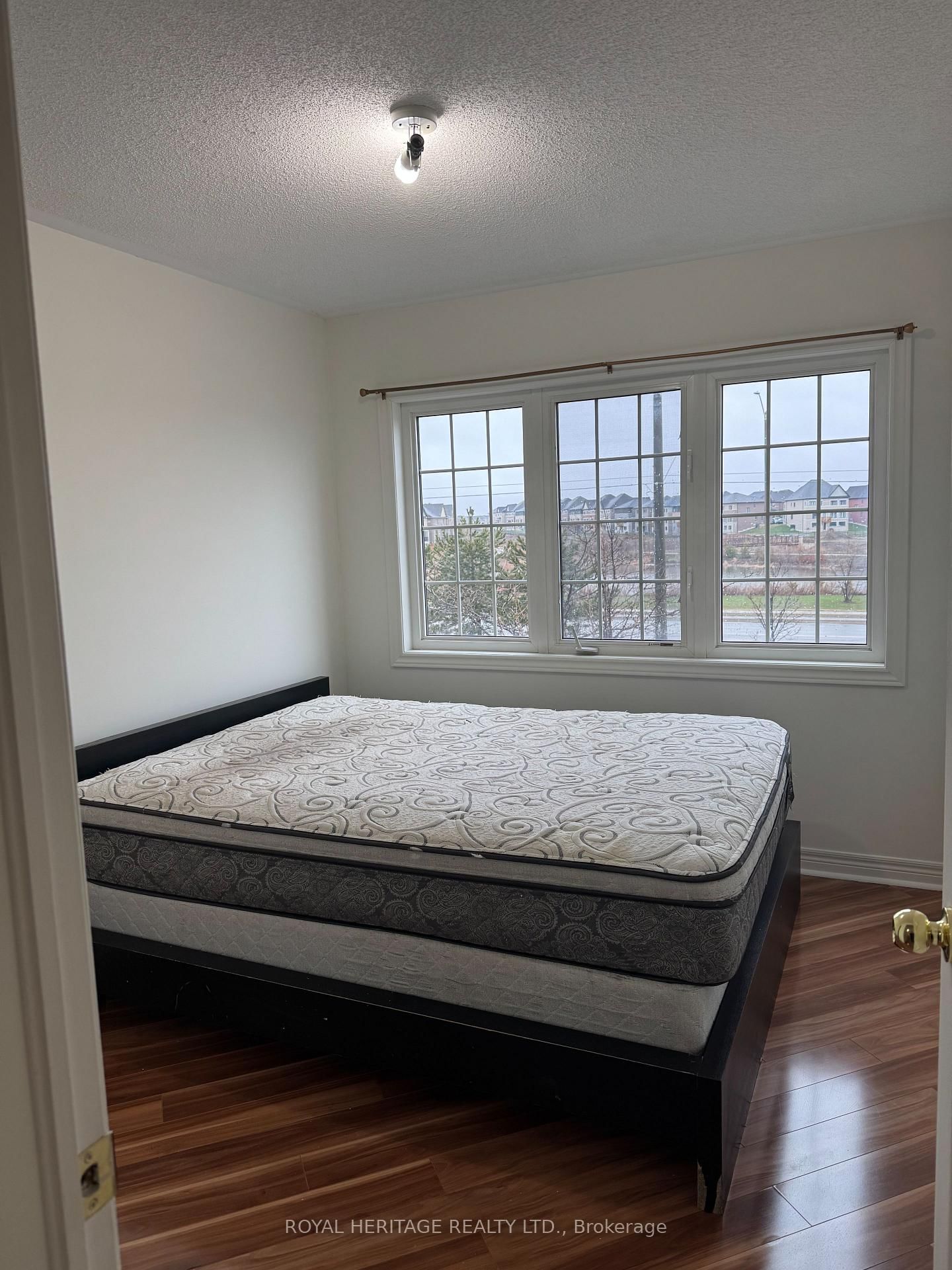 49 Everingham Circle, Unit Main - Photo 13