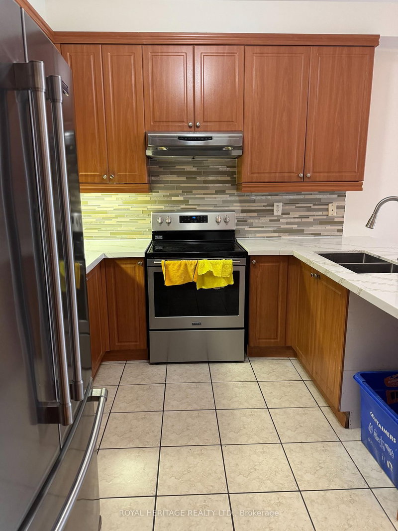 Main - 49 Everingham Circ, Brampton, L6R 0R9 | Image 3