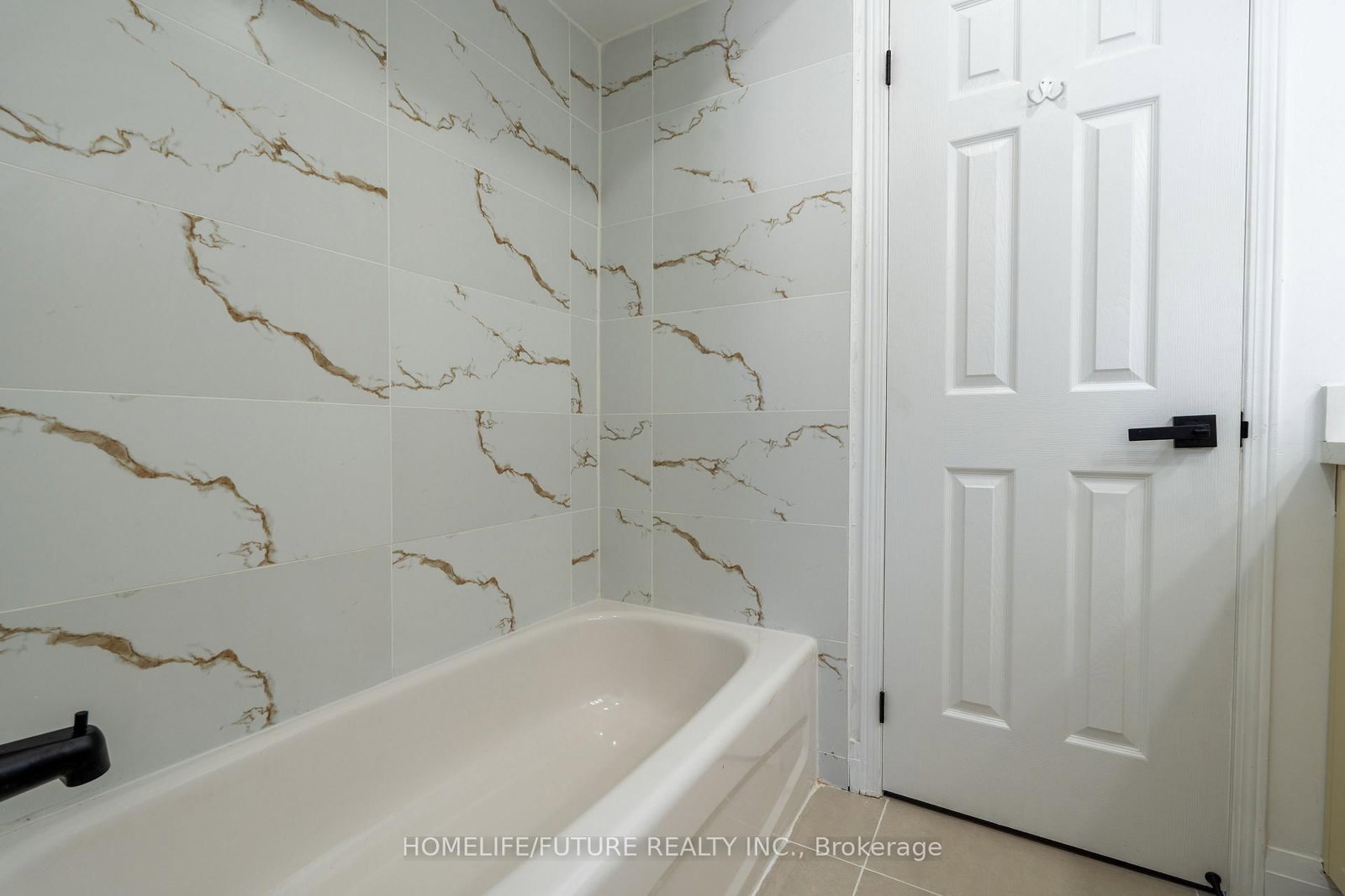 Townhouse for sale at 136 Manley Lane, Milton, Ontario, L9T 5N9 - Dempsey - MLS: W12985836