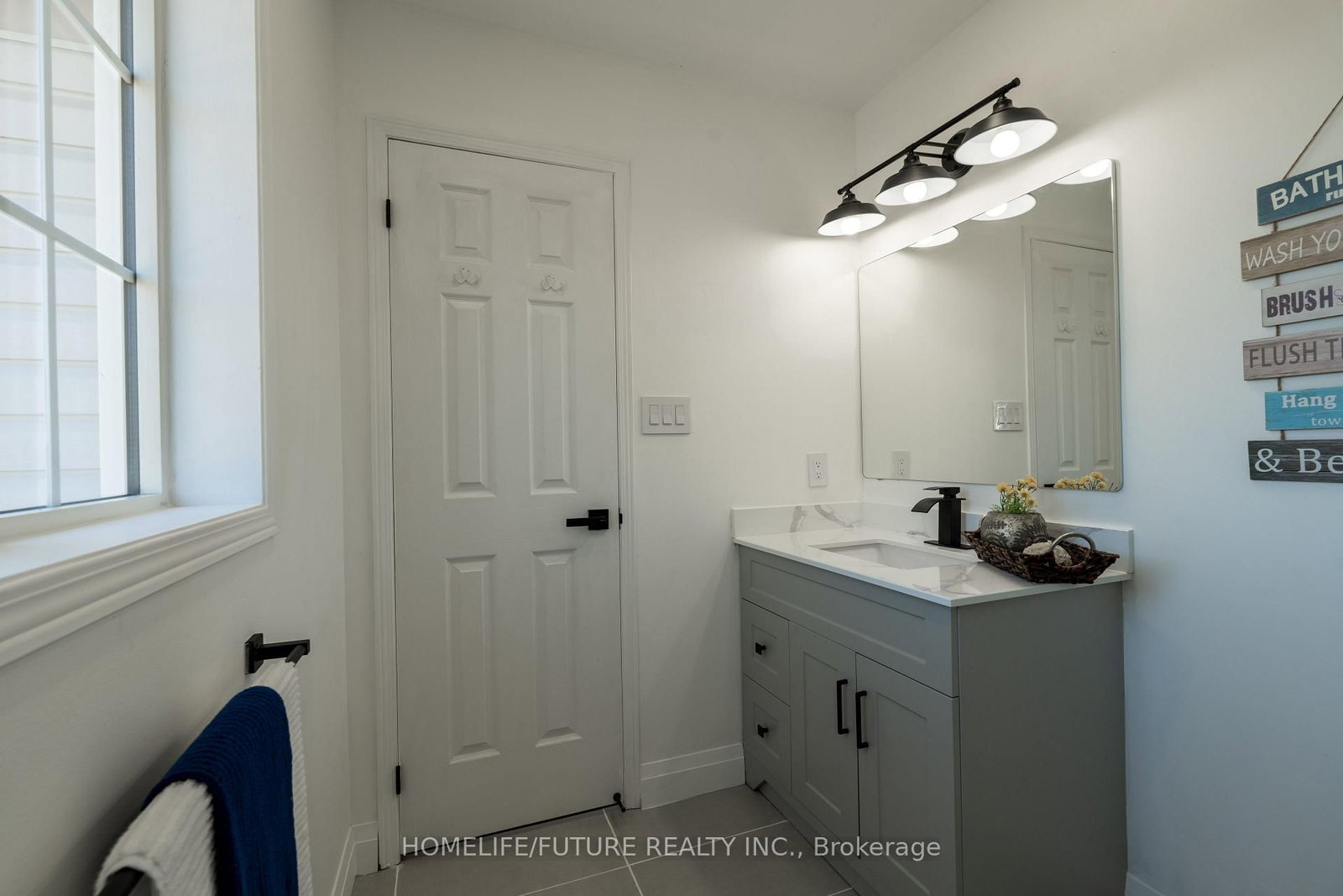 Townhouse for sale at 136 Manley Lane, Milton, Ontario, L9T 5N9 - Dempsey - MLS: W12985836