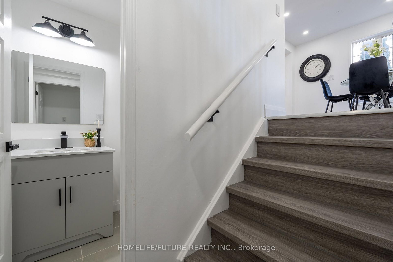 Townhouse for sale at 136 Manley Lane, Milton, Ontario, L9T 5N9 - Dempsey - MLS: W12985836