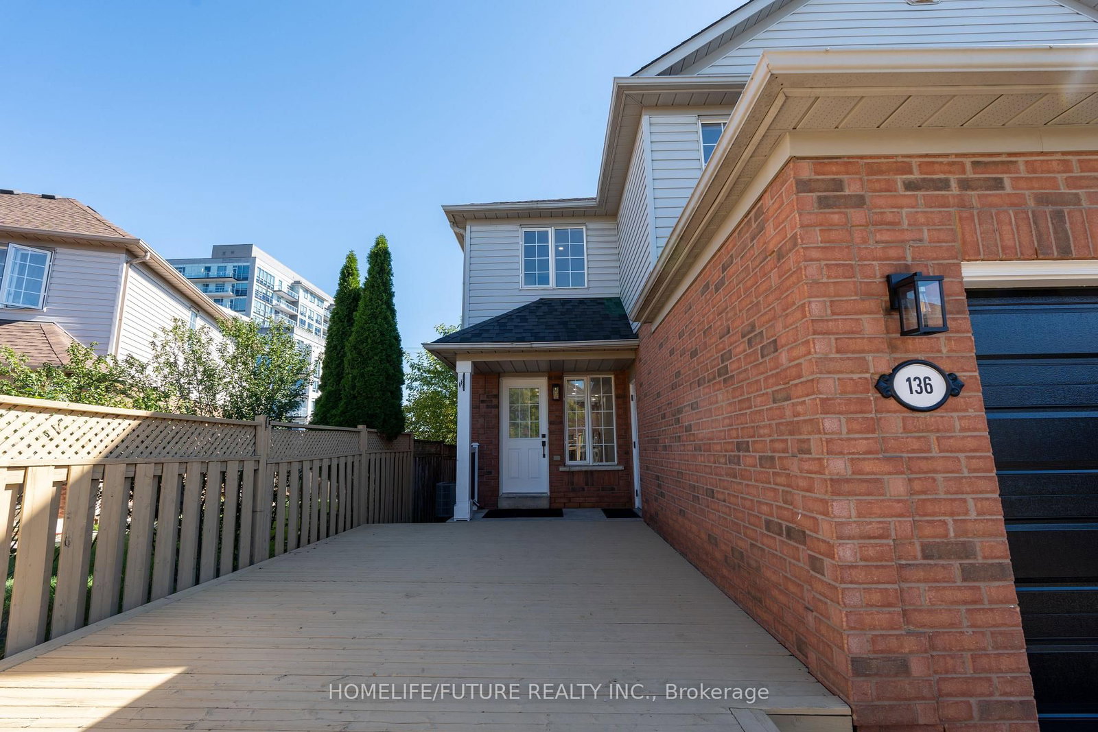 Townhouse for sale at 136 Manley Lane, Milton, Ontario, L9T 5N9 - Dempsey - MLS: W12985836