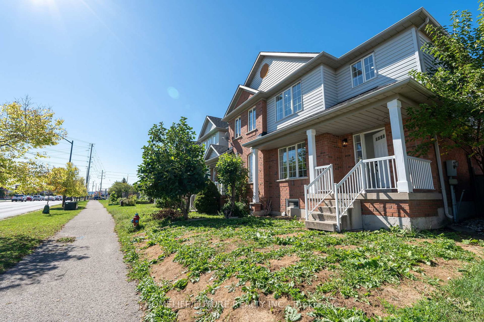 Townhouse for sale at 136 Manley Lane, Milton, Ontario, L9T 5N9 - Dempsey - MLS: W12985836
