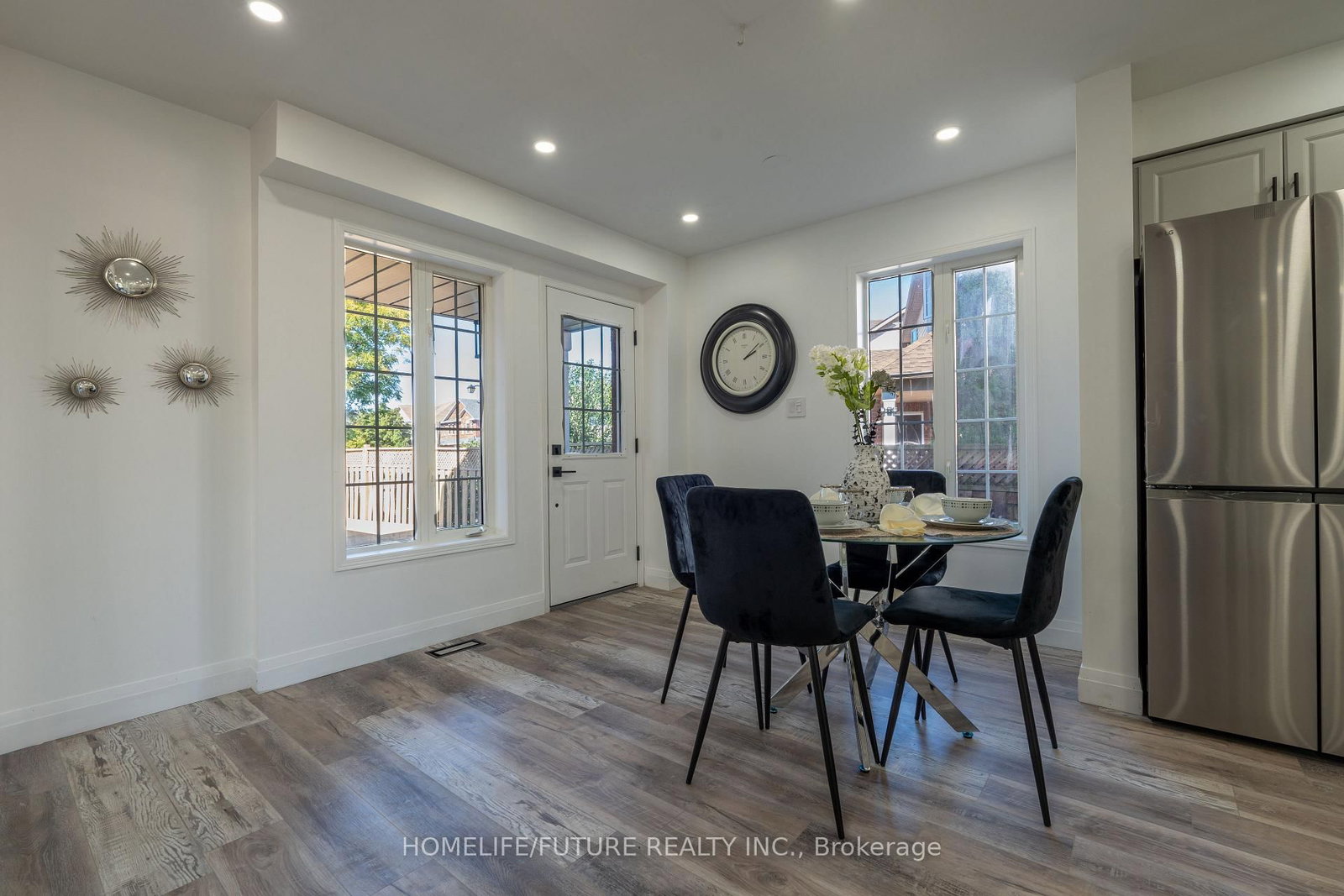 Townhouse for sale at 136 Manley Lane, Milton, Ontario, L9T 5N9 - Dempsey - MLS: W12985836