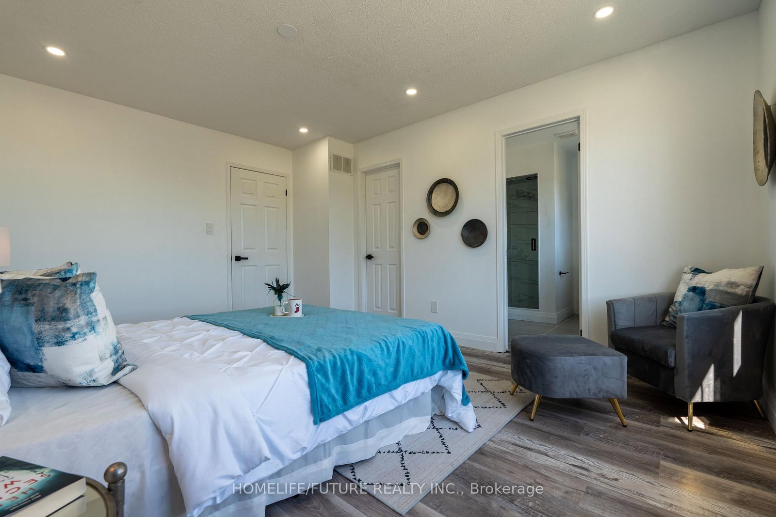 Townhouse for sale at 136 Manley Lane, Milton, Ontario, L9T 5N9 - Dempsey - MLS: W12985836