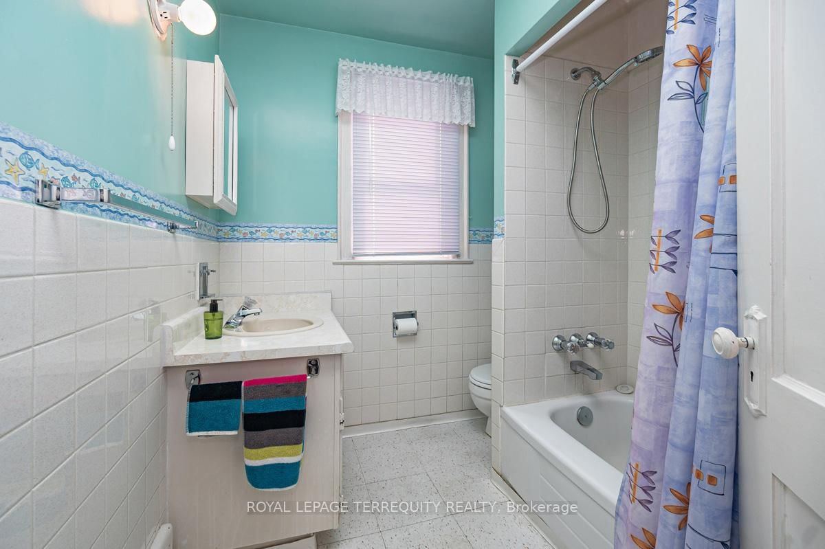 Detached House for sale at 59 Ostend Avenue, Toronto, Ontario, M6S 1L5 - High Park-Swansea - MLS: W12985876