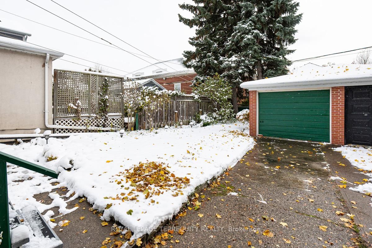 Detached House for sale at 59 Ostend Avenue, Toronto, Ontario, M6S 1L5 - High Park-Swansea - MLS: W12985876