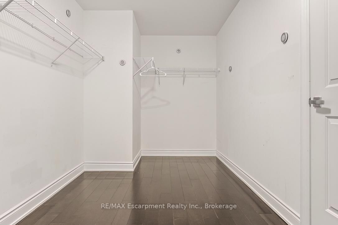 3500 Lakeshore Road W, Unit 827 - Photo 12