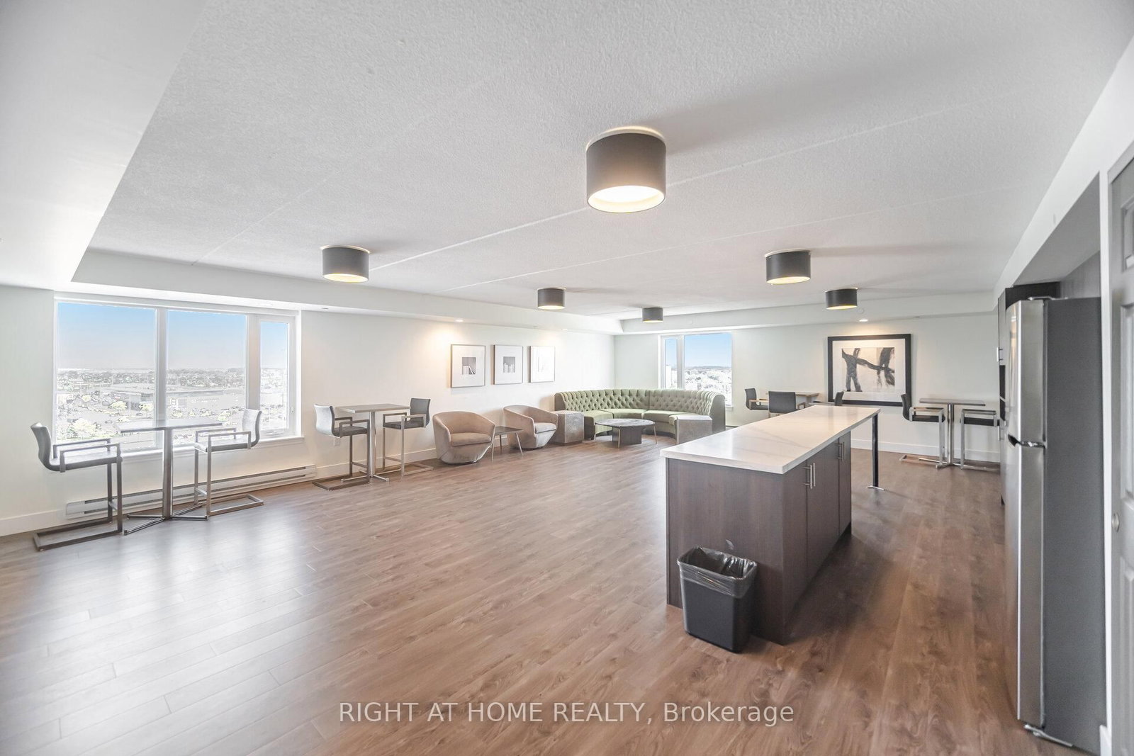 Condo for sale at 101-716 Main St E, Milton, Ontario, L9T 3P6 - Timberlea - MLS: W12985982