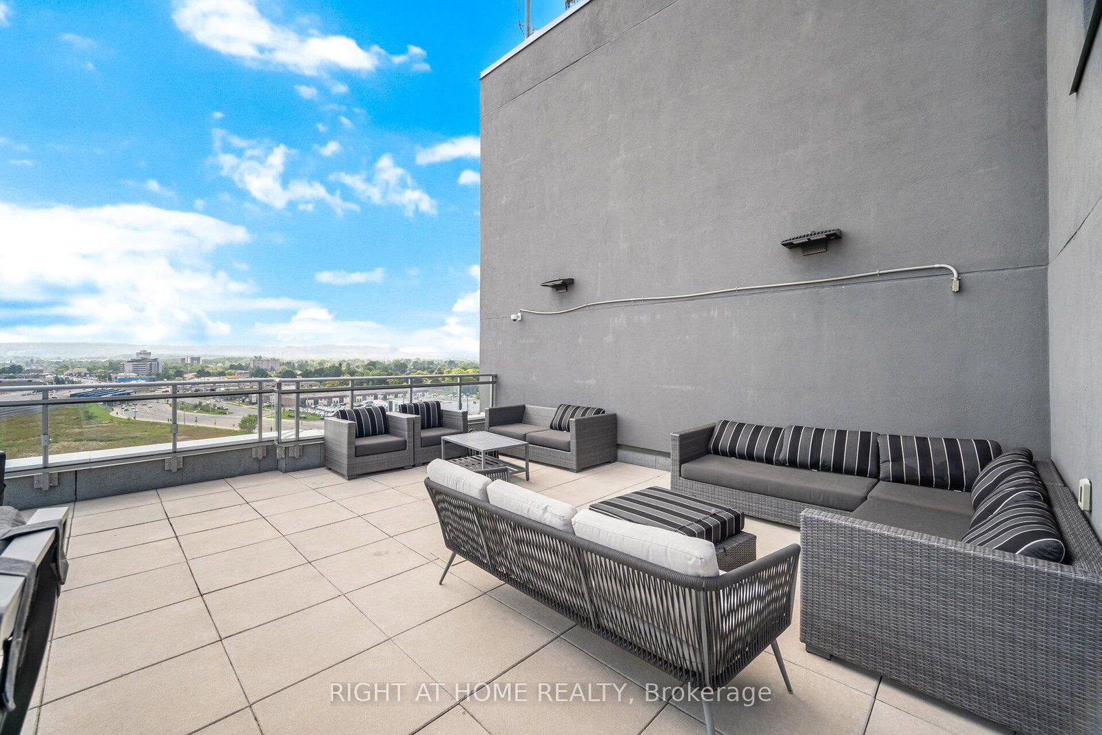 Condo for sale at 101-716 Main St E, Milton, Ontario, L9T 3P6 - Timberlea - MLS: W12985982