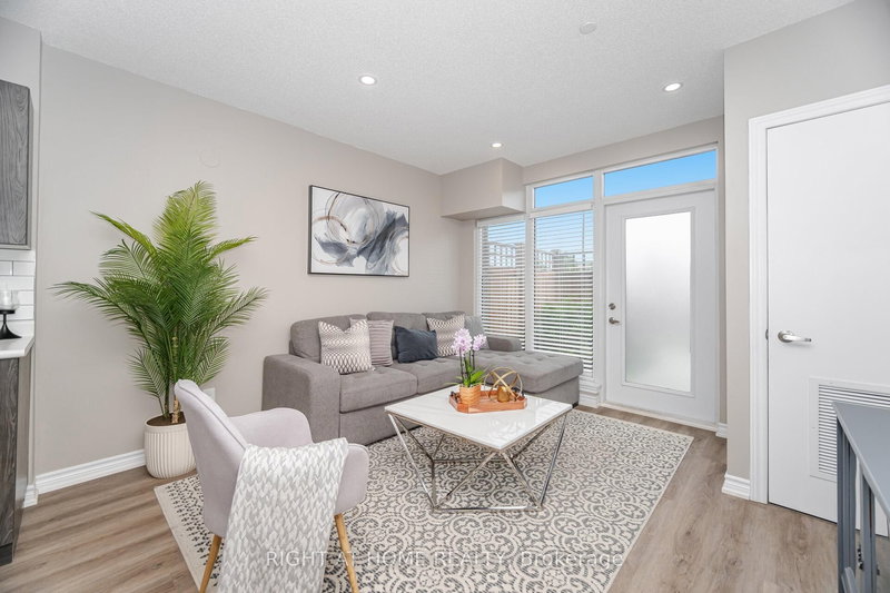 101 - 716 Main St E, Milton, L9T 3P6 | Image 3