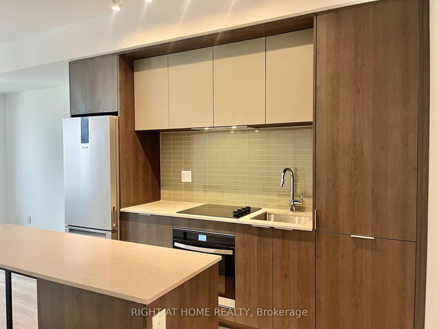 3901 - 395 Square One Drive