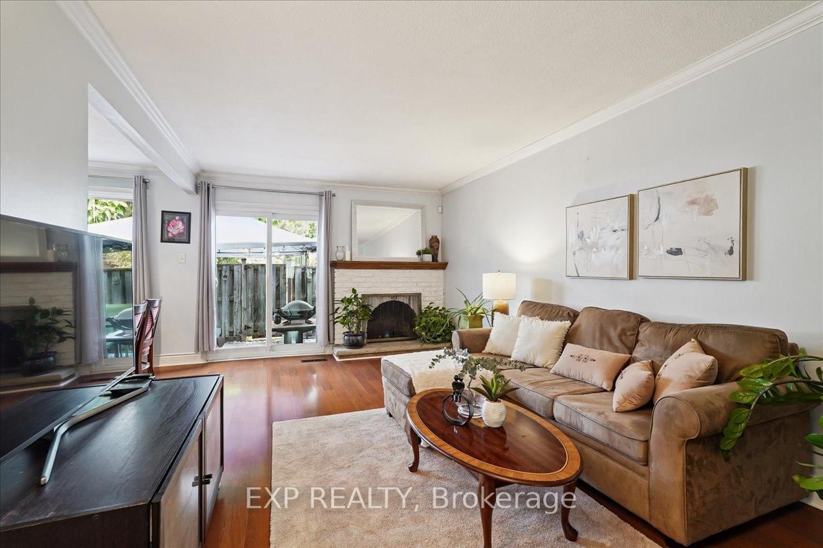 Townhouse for sale at 65 Greenwich Circle, Brampton, Ontario, L6S 2E8 - Northgate - MLS: W12986022