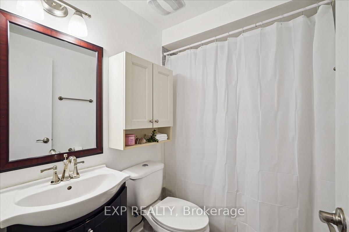 Townhouse for sale at 65 Greenwich Circle, Brampton, Ontario, L6S 2E8 - Northgate - MLS: W12986022