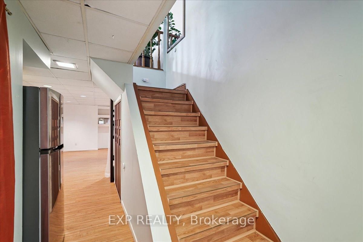 Townhouse for sale at 65 Greenwich Circle, Brampton, Ontario, L6S 2E8 - Northgate - MLS: W12986022