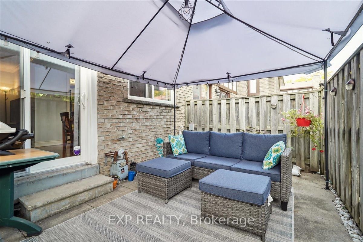 Townhouse for sale at 65 Greenwich Circle, Brampton, Ontario, L6S 2E8 - Northgate - MLS: W12986022