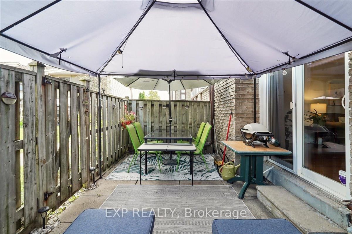 Townhouse for sale at 65 Greenwich Circle, Brampton, Ontario, L6S 2E8 - Northgate - MLS: W12986022