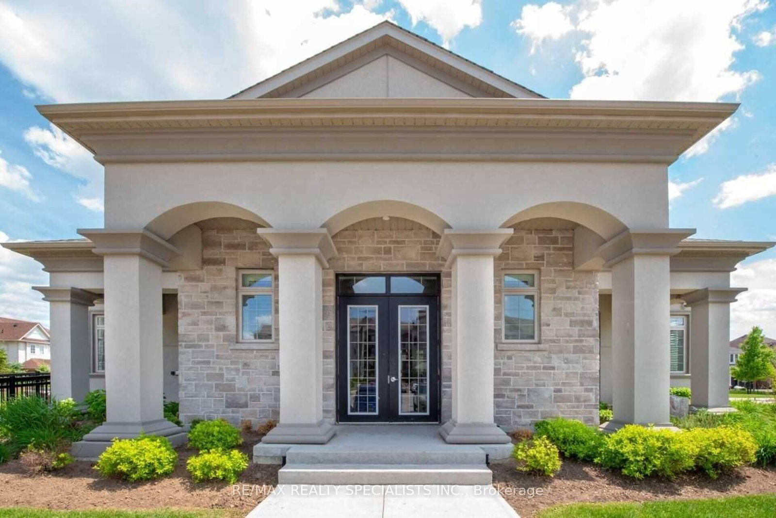 Condo for sale at 107-1460 Main Street, Milton, Ontario, L9T 8W5 - Dempsey - MLS: W12986126