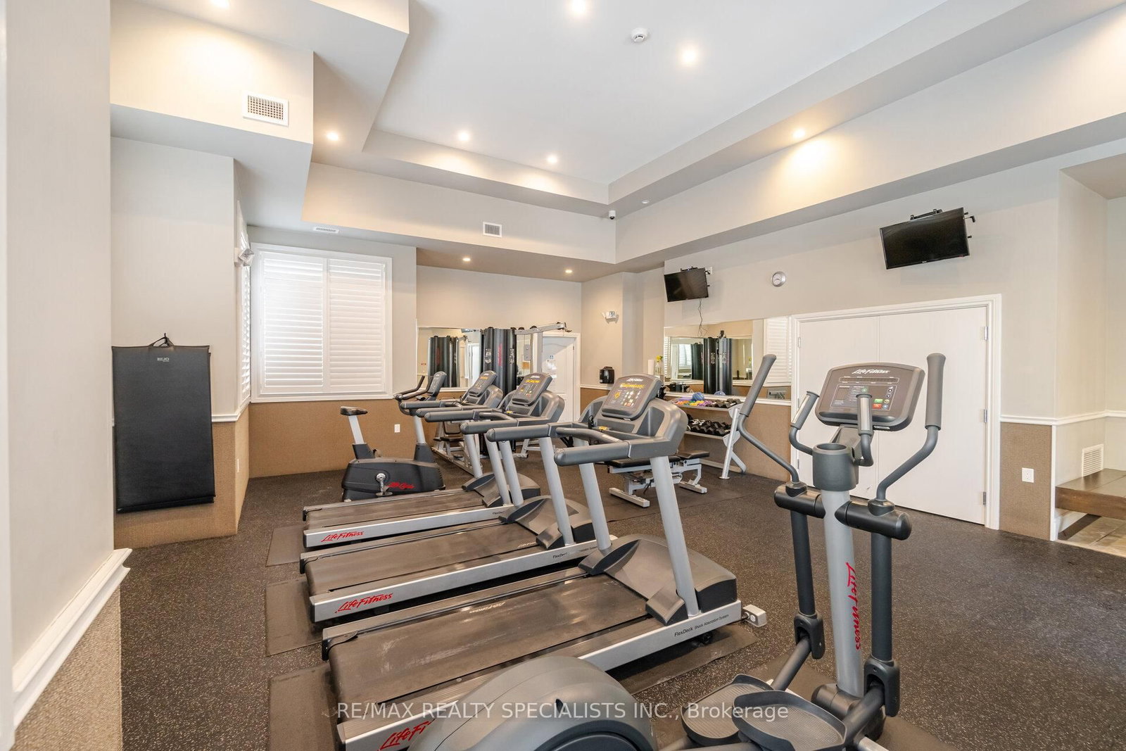 1460 Main Street E, Unit 107 - Photo 37