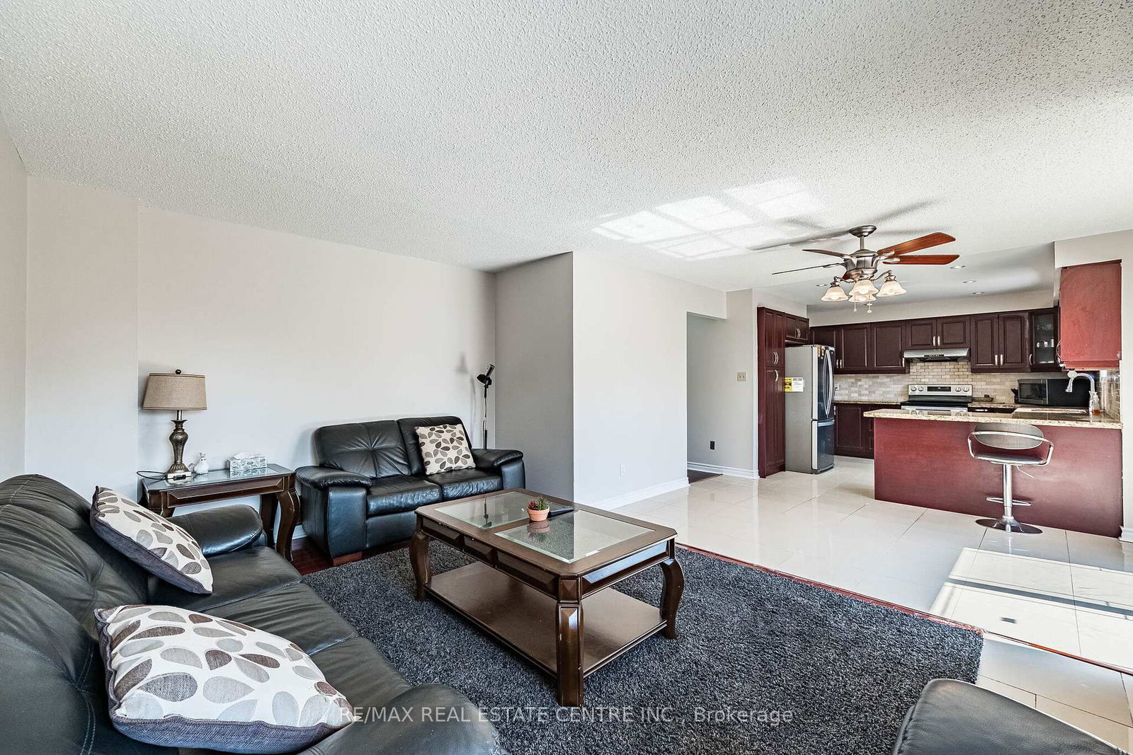 Detached House for sale at 4 Howell Street, Brampton, Ontario, L6Y 3J6 - Brampton South - MLS: W12986218