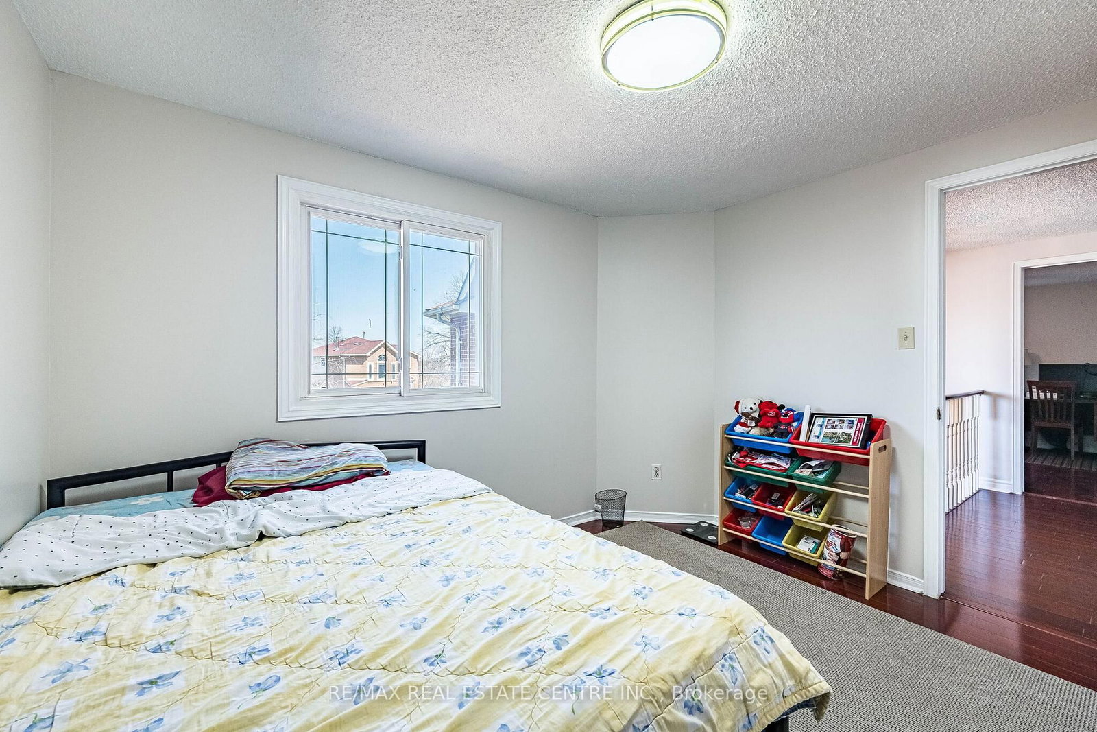 Detached House for sale at 4 Howell Street, Brampton, Ontario, L6Y 3J6 - Brampton South - MLS: W12986218