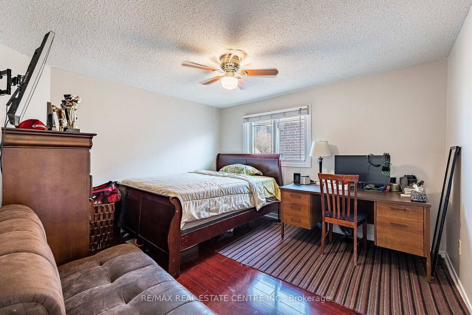 Detached House for sale at 4 Howell Street, Brampton, Ontario, L6Y 3J6 - Brampton South - MLS: W12986218