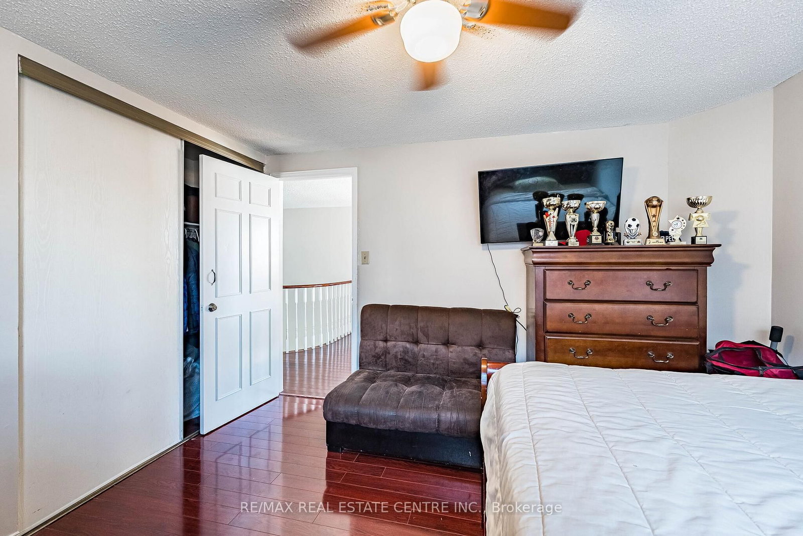 Detached House for sale at 4 Howell Street, Brampton, Ontario, L6Y 3J6 - Brampton South - MLS: W12986218