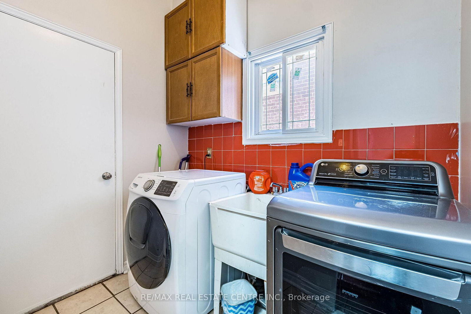 Detached House for sale at 4 Howell Street, Brampton, Ontario, L6Y 3J6 - Brampton South - MLS: W12986218