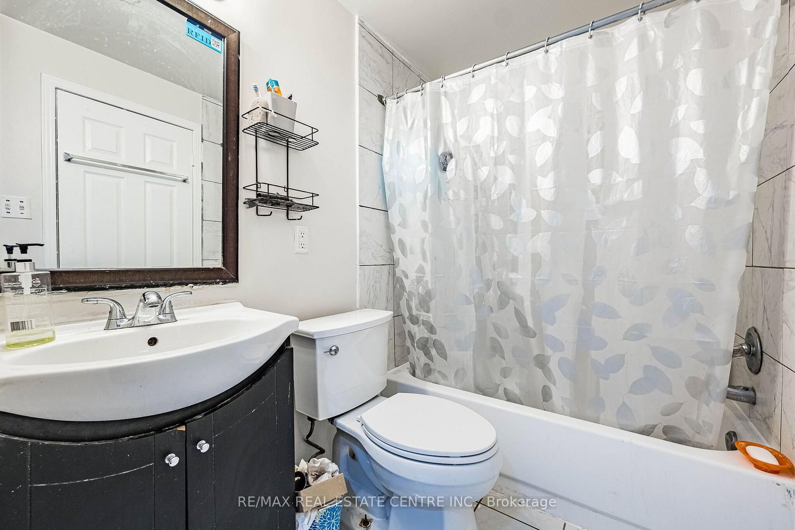 Detached House for sale at 4 Howell Street, Brampton, Ontario, L6Y 3J6 - Brampton South - MLS: W12986218