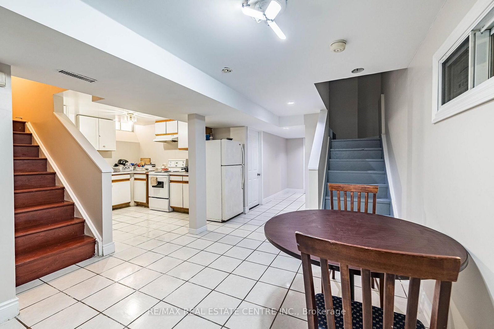 Detached House for sale at 4 Howell Street, Brampton, Ontario, L6Y 3J6 - Brampton South - MLS: W12986218