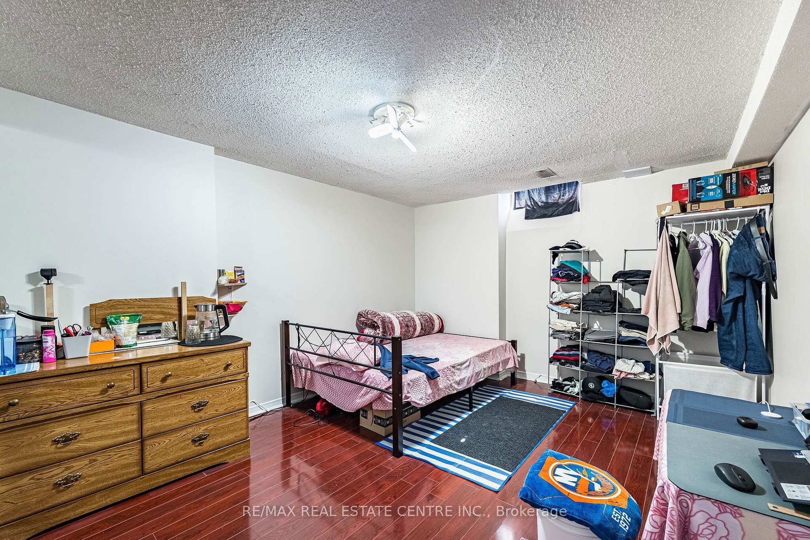 Detached House for sale at 4 Howell Street, Brampton, Ontario, L6Y 3J6 - Brampton South - MLS: W12986218