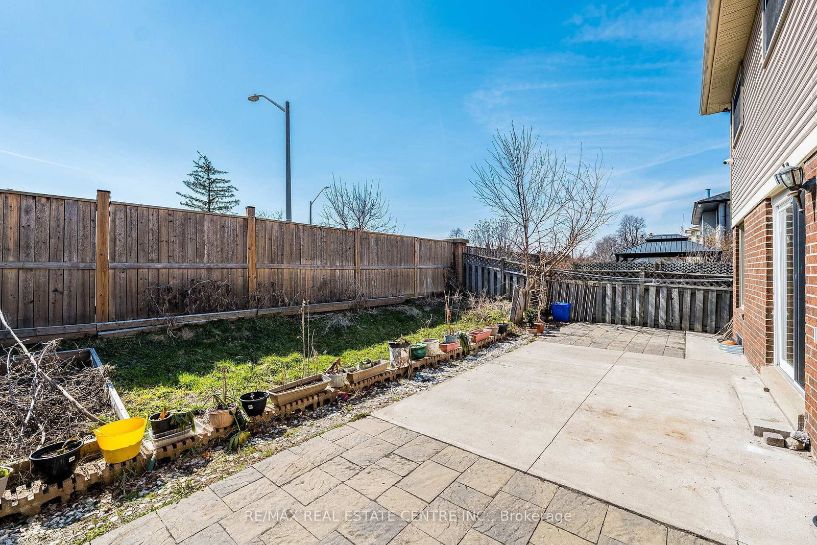 Detached House for sale at 4 Howell Street, Brampton, Ontario, L6Y 3J6 - Brampton South - MLS: W12986218