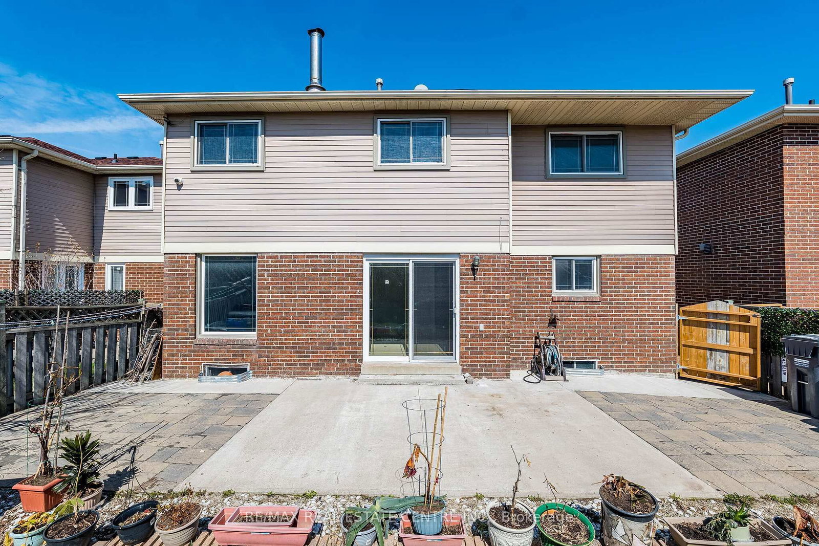 Detached House for sale at 4 Howell Street, Brampton, Ontario, L6Y 3J6 - Brampton South - MLS: W12986218