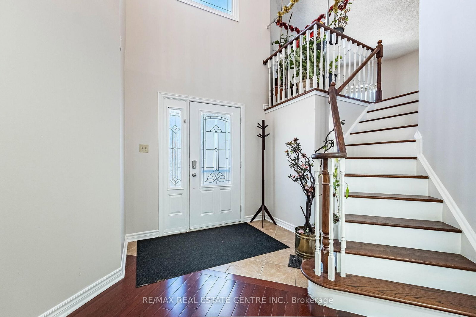 Detached House for sale at 4 Howell Street, Brampton, Ontario, L6Y 3J6 - Brampton South - MLS: W12986218