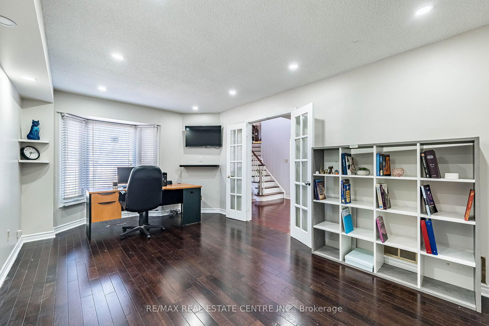 Detached House for sale at 4 Howell Street, Brampton, Ontario, L6Y 3J6 - Brampton South - MLS: W12986218